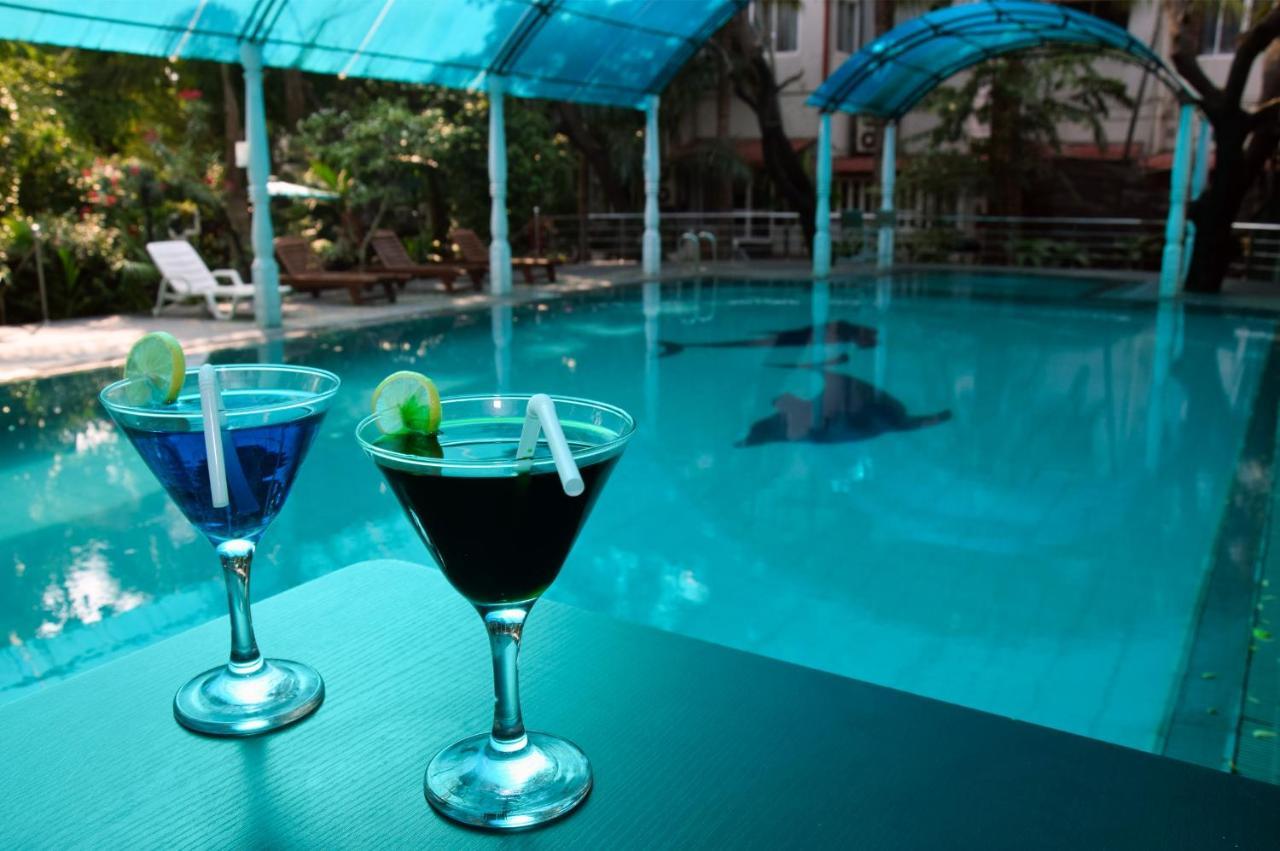 Tilko City Hotel Джафна Екстериор снимка