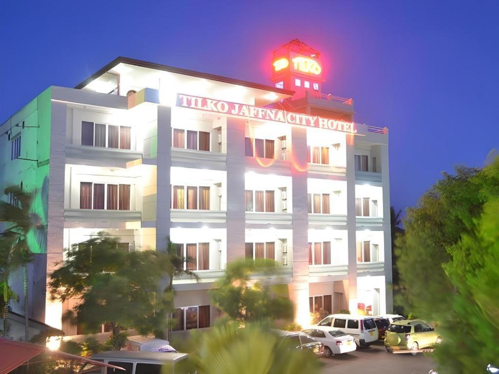Tilko City Hotel Джафна Екстериор снимка