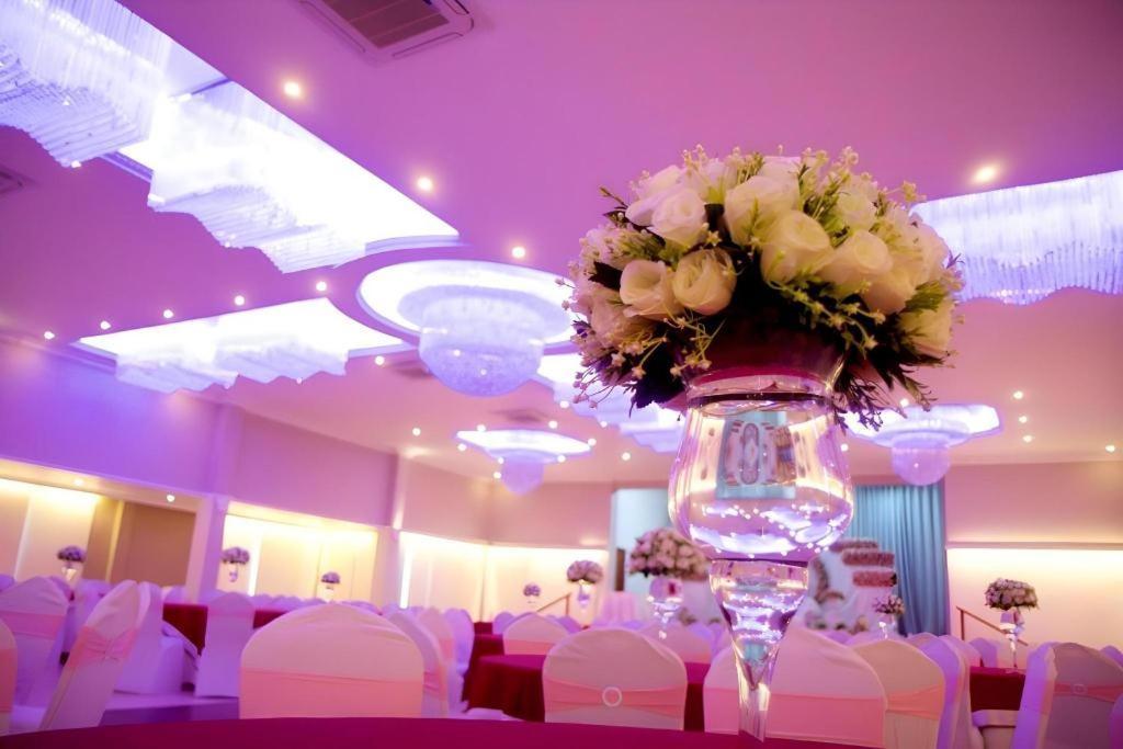 Tilko City Hotel Джафна Екстериор снимка